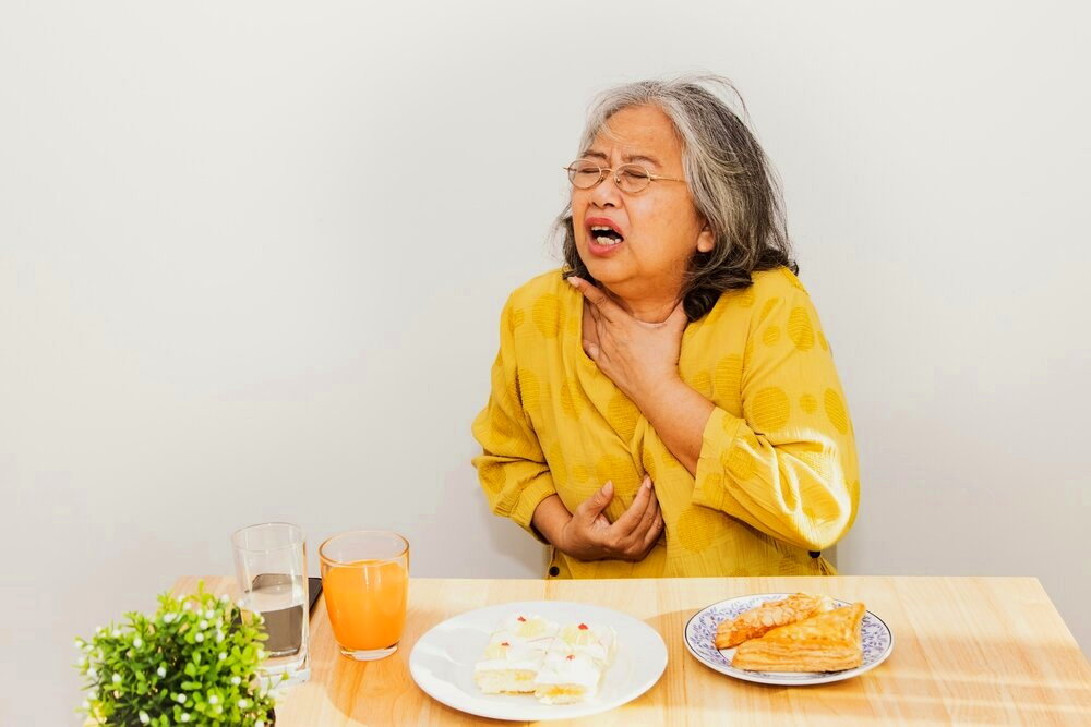 吞嚥困難別忽略！如何評估？看哪科？常做「防嗆健康體操」避開更大危險